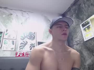 [02-09-22] sean_and_carmilles chaturbate show with cum