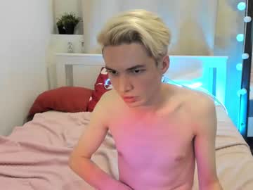 [28-09-23] casper_reid public show from Chaturbate