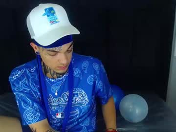 [26-10-23] josep_ice show with toys from Chaturbate