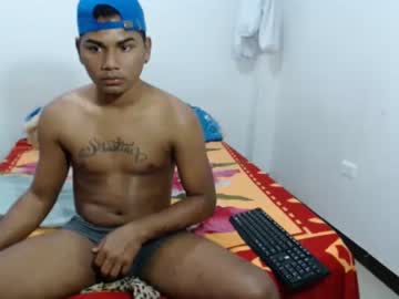 [30-04-23] maikel_hot79 webcam