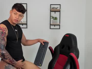 [12-05-24] marcux_janboz record video with dildo