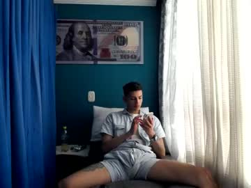 [01-05-23] justin_parisy video from Chaturbate