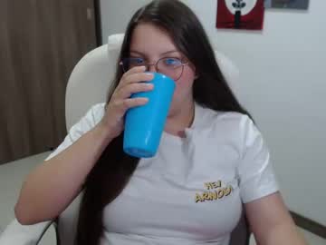 [05-08-22] crystal_price1 record blowjob video from Chaturbate
