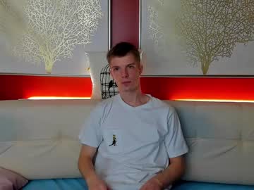 [13-01-22] _mmm_woah_ cam show from Chaturbate.com