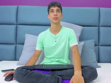 [05-04-22] asher_leee private webcam from Chaturbate