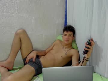 [13-06-22] moncho_truco public webcam from Chaturbate