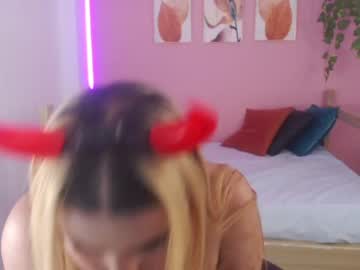 [31-10-22] amberr_17 record private XXX video