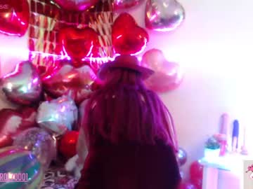 [13-04-24] alisse_love record video with toys