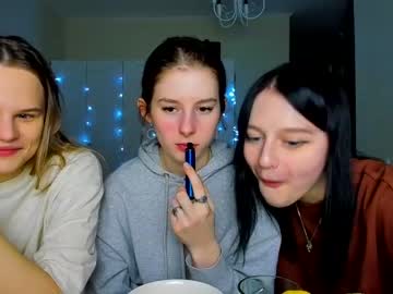 [25-10-22] sophie_and_rachelss premium show video from Chaturbate