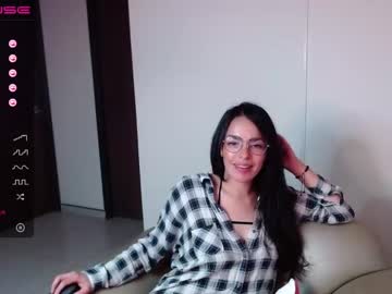 [01-06-22] azalee_gomez video from Chaturbate.com