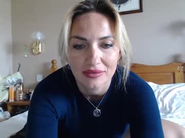 [11-11-23] mallinia record public webcam from Chaturbate