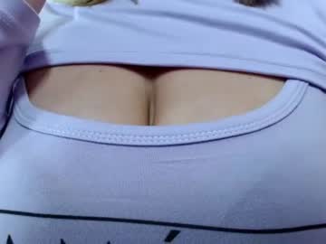 [05-11-22] karlaloves_ public show from Chaturbate