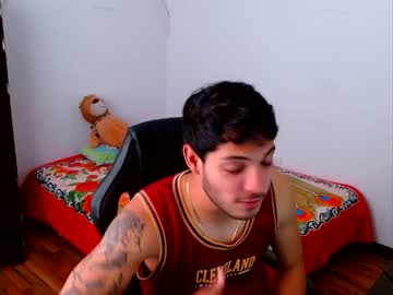 [05-06-23] christophergiraldo_2 chaturbate public show