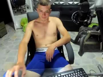 [17-10-23] chriss_010 record blowjob show from Chaturbate.com