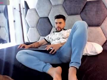 [18-04-24] kroywood record public show video from Chaturbate