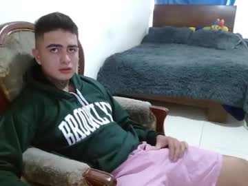 andres_powerful2002 chaturbate