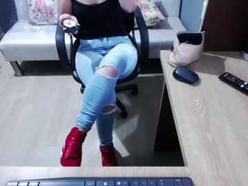 [08-02-22] juliagrend video from Chaturbate.com