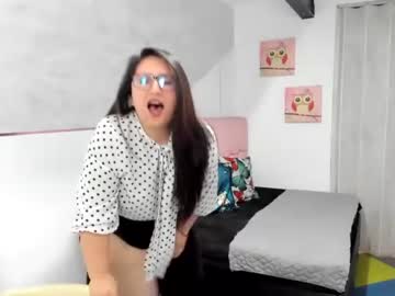 [19-09-23] velathompson show with toys from Chaturbate