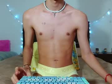 [14-06-23] brando_18 record video with toys from Chaturbate
