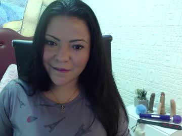 [27-01-22] karlina_souza record video with dildo
