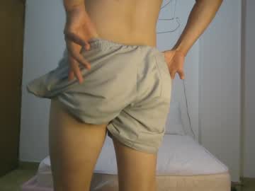 [21-03-22] goolozo record video with toys from Chaturbate