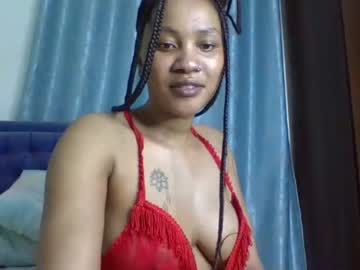 [07-11-22] queen_nkirotee toying