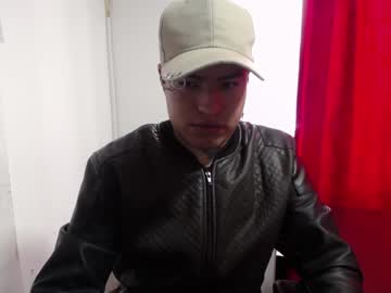 [25-10-22] alejo_iken_ public webcam video from Chaturbate