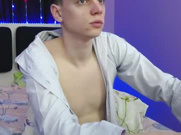 [05-02-22] clark_stewart record private show from Chaturbate