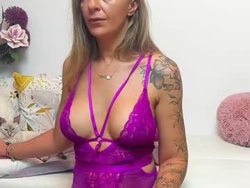 [24-08-23] jenniferben private from Chaturbate