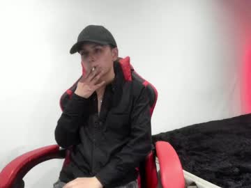 [12-08-23] vald_ public show from Chaturbate