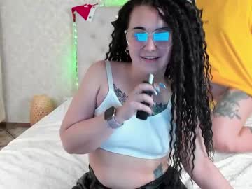 [05-01-22] twosluts_ blowjob video from Chaturbate