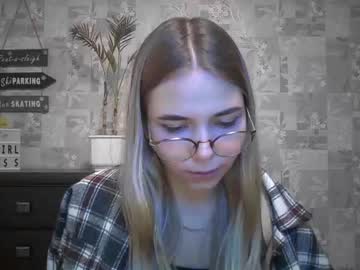 [07-09-22] kira_1919 record video with toys from Chaturbate