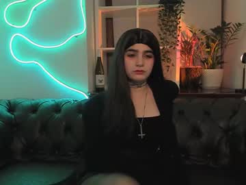 [05-03-22] damnedmarie public show from Chaturbate