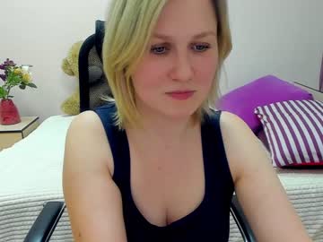 [10-04-22] babe_moon video from Chaturbate