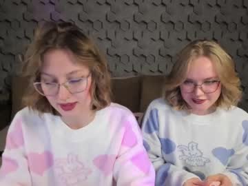 [27-11-23] two_cuties_four_boobs private show video from Chaturbate