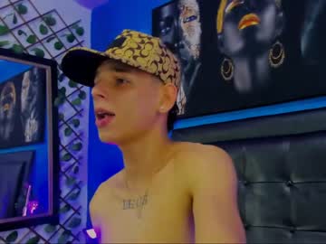 [12-12-23] smalls_wallace record premium show from Chaturbate.com