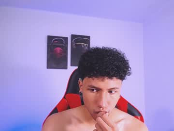 [24-10-23] yerfon_s1 record video with toys from Chaturbate.com