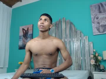 [26-08-22] mikey_hot_ chaturbate cum record