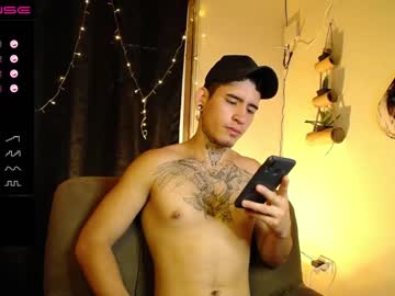 [06-03-22] kevin_sexboy record video with dildo