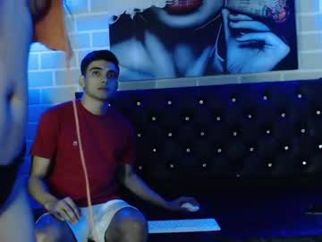 [07-10-23] candy_sexx18 public show video from Chaturbate