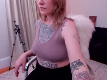 [19-12-22] missfinley record blowjob show from Chaturbate