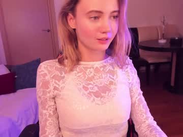 [29-03-22] lolly_cutie public show from Chaturbate