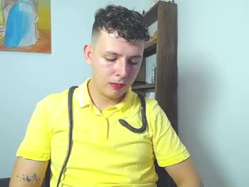 [22-01-24] chris_pervertedd show with toys from Chaturbate