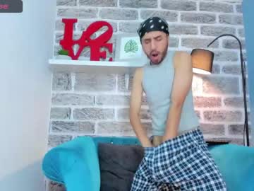 [11-10-23] brian_look premium show video from Chaturbate