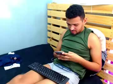 [20-06-22] mikehodge public webcam from Chaturbate.com