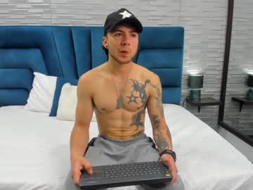 [24-04-23] mike__brown chaturbate public show