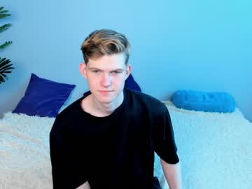 [23-06-22] henry_mellow public show video from Chaturbate