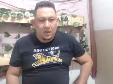 [29-05-23] couple_latinos_ blowjob video