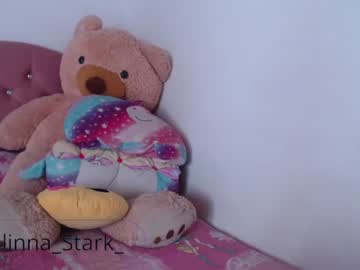 [19-12-23] anahibrowns95 video with toys