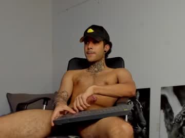 [17-04-24] alejo_sanz69 public webcam from Chaturbate.com